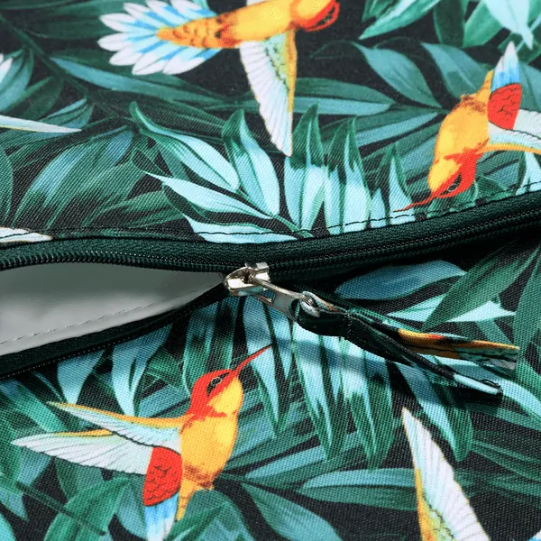La Millou nepromokavá cestovní kosmetická taška S - Colibri