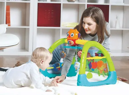 Huile Toys Hrací panel se sovičkou 5v1