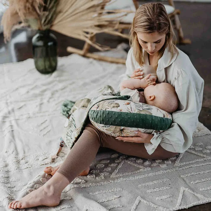 La Millou multifunkční kojící polštář Bamboo Grandma Dana´s Hen - La Verde/Ecru