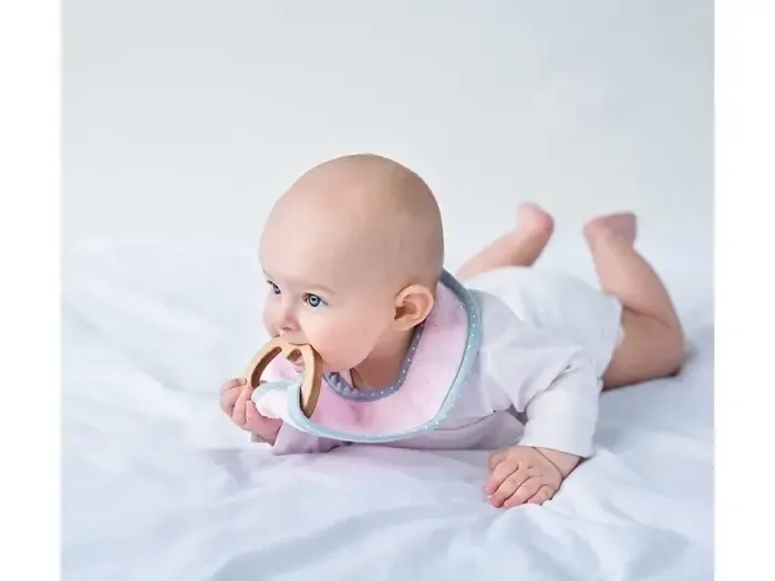 Lullalove SupeRRO baby ECO - Bryndák a kousátko 2v1, šedý